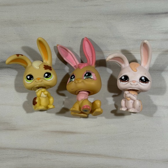 Hasbro Other - LPS Littlest Pet Shop Bunny Rabbit Lot 3 Figures – Hasbro Toys